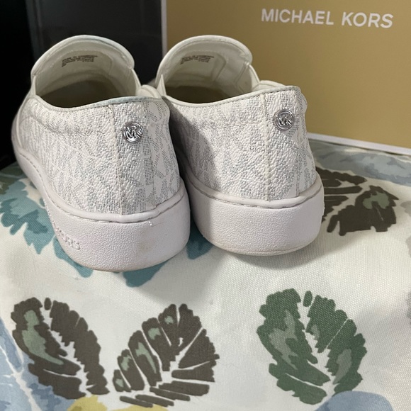 Michael Kors white slip on sneaker with MK logo. Size 6. - Picture 3 of 9